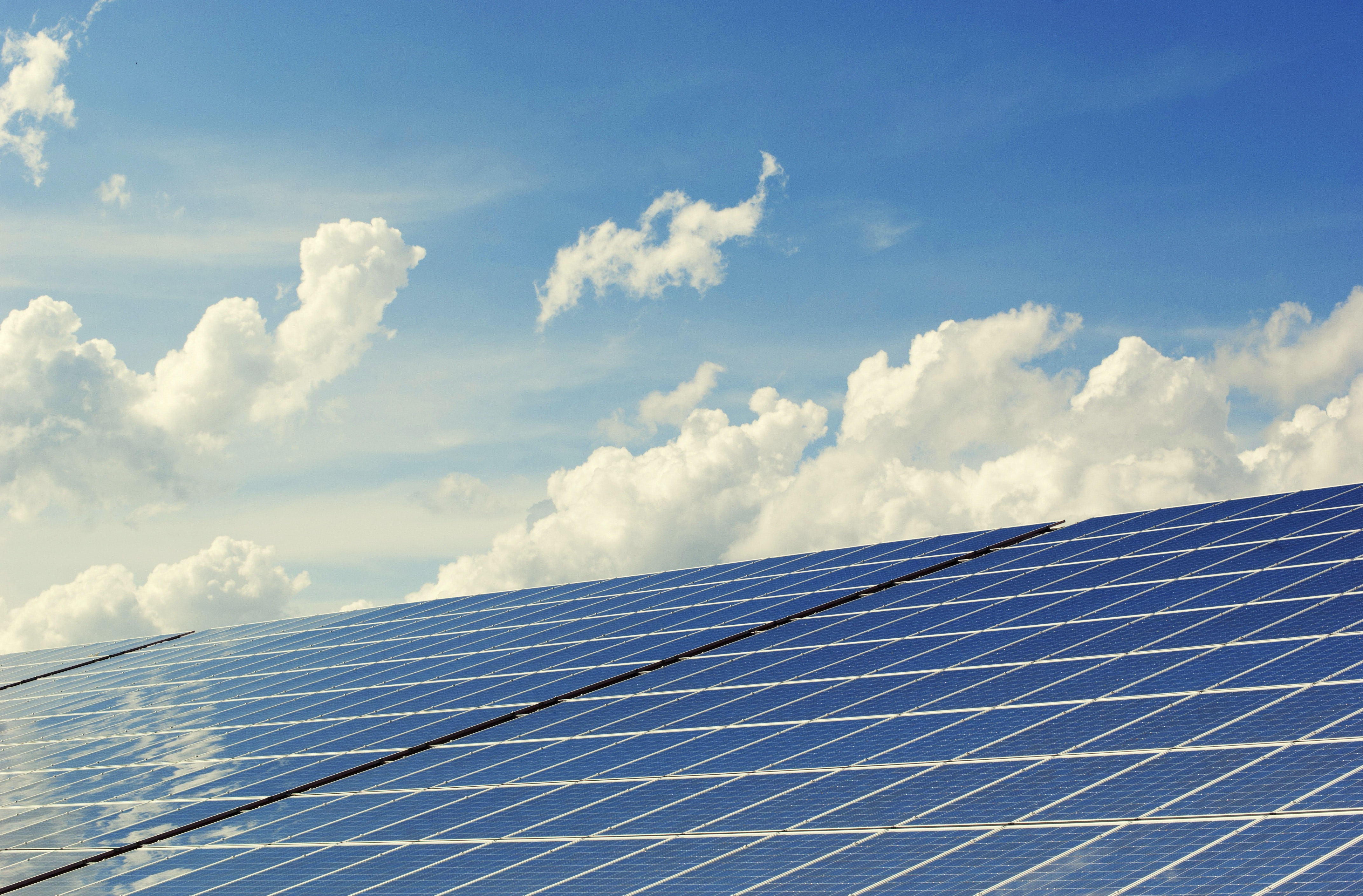 Webinar—Rooftop Solar: A Catalyst for Achieving Net-Zero Emissions